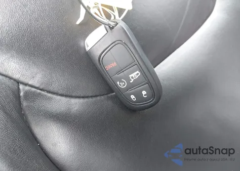 2018 Jeep Cherokee Limited 4X4 from USA, damaged, VIN 1C4PJMDB2JD617487